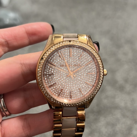 Michael Kors Diamond watch - Picture 3 of 4
